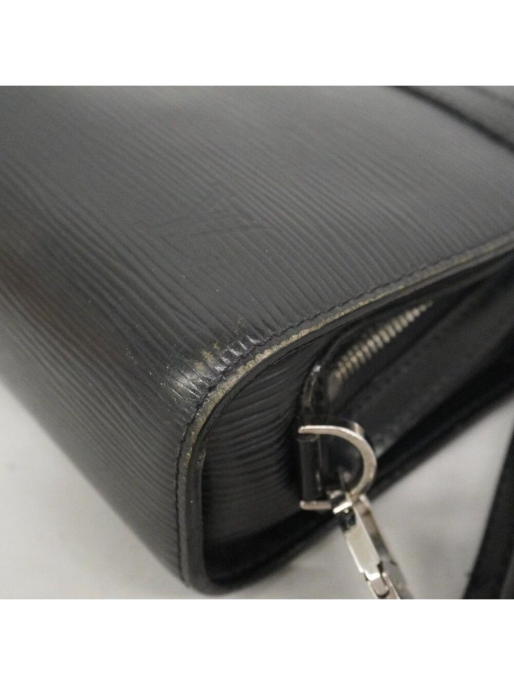 Louis Vuitton Clutch Epi Hoche Noir - Picture 8 of 10